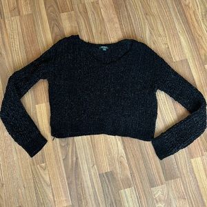 3/$10 🌼 Crop top sweater